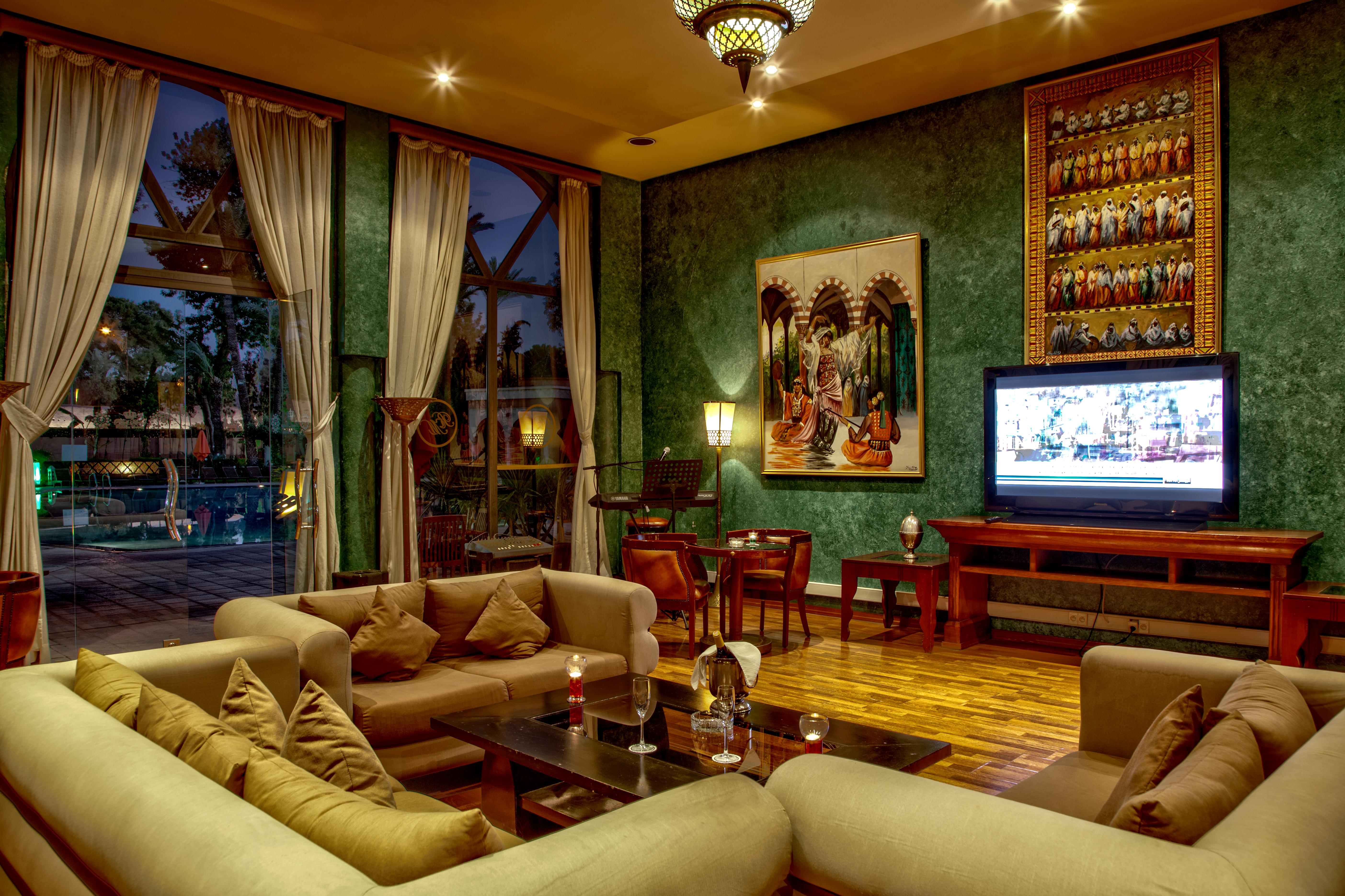 Royal Mirage Deluxe Hotell Marrakesh Exteriör bild The living room of a villa at the resort